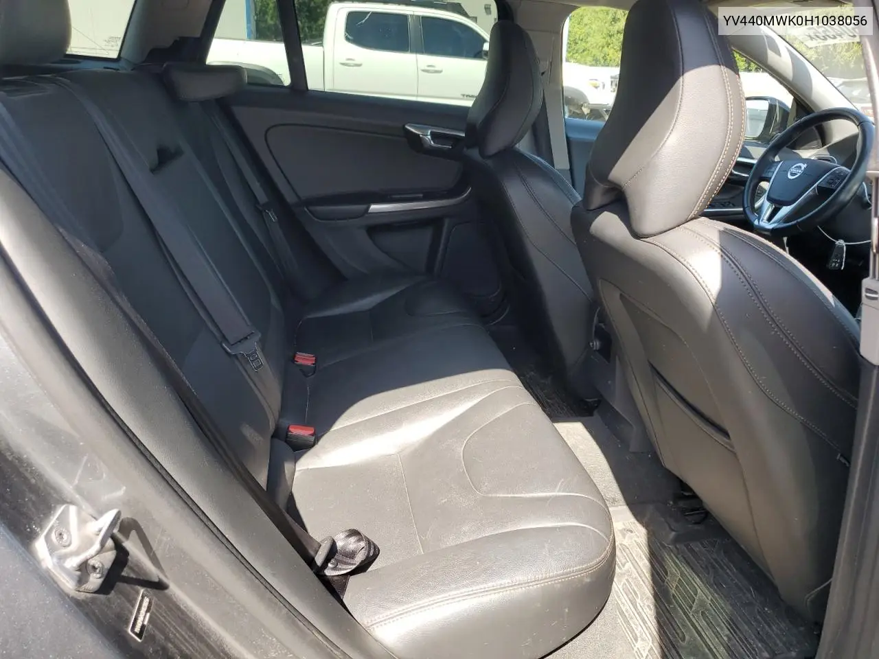 2017 Volvo V60 Cross Country Premier VIN: YV440MWK0H1038056 Lot: 54550455