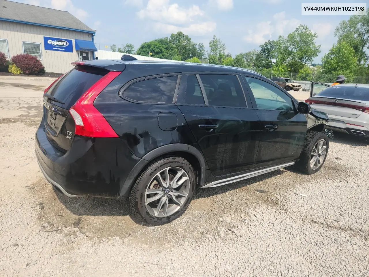2017 Volvo V60 Cross Country Premier VIN: YV440MWK0H1023198 Lot: 60982045