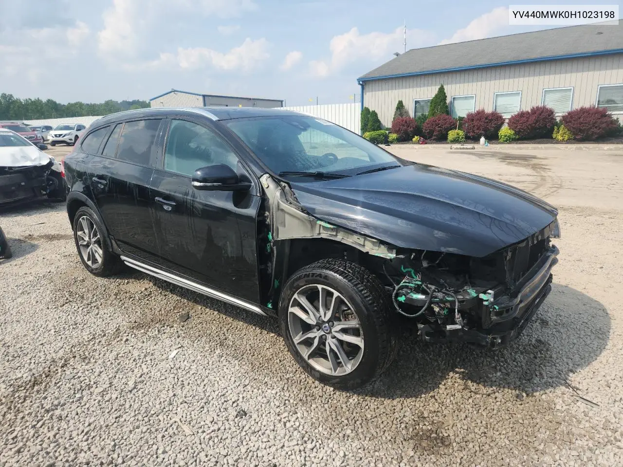 2017 Volvo V60 Cross Country Premier VIN: YV440MWK0H1023198 Lot: 60982045
