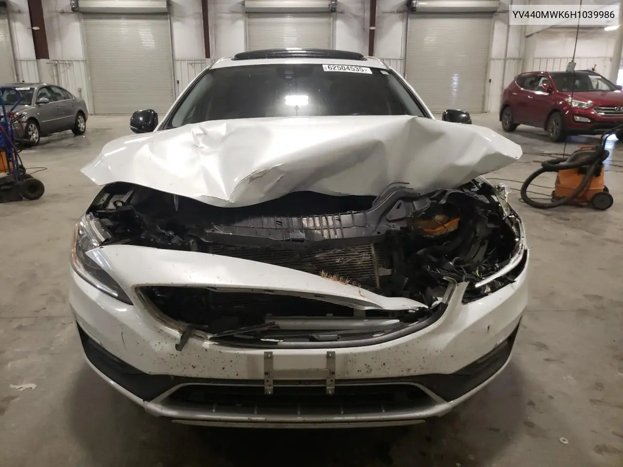 2017 Volvo V60 Cross Country Premier VIN: YV440MWK6H1039986 Lot: 62504535