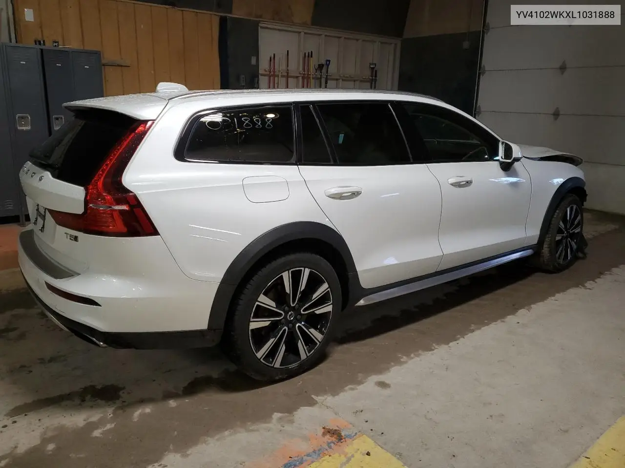 2020 Volvo V60 Cross Country T5 Momentum VIN: YV4102WKXL1031888 Lot: 47873925