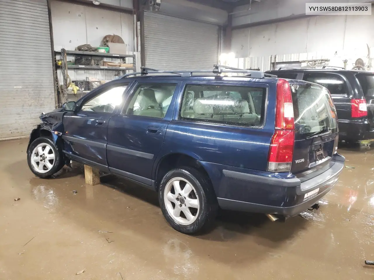 2001 Volvo V70 2.4T VIN: YV1SW58D812113903 Lot: 44798255