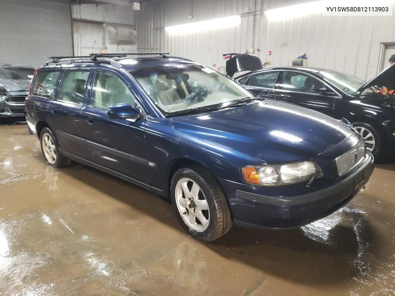 2001 Volvo V70 2.4T VIN: YV1SW58D812113903 Lot: 44798255