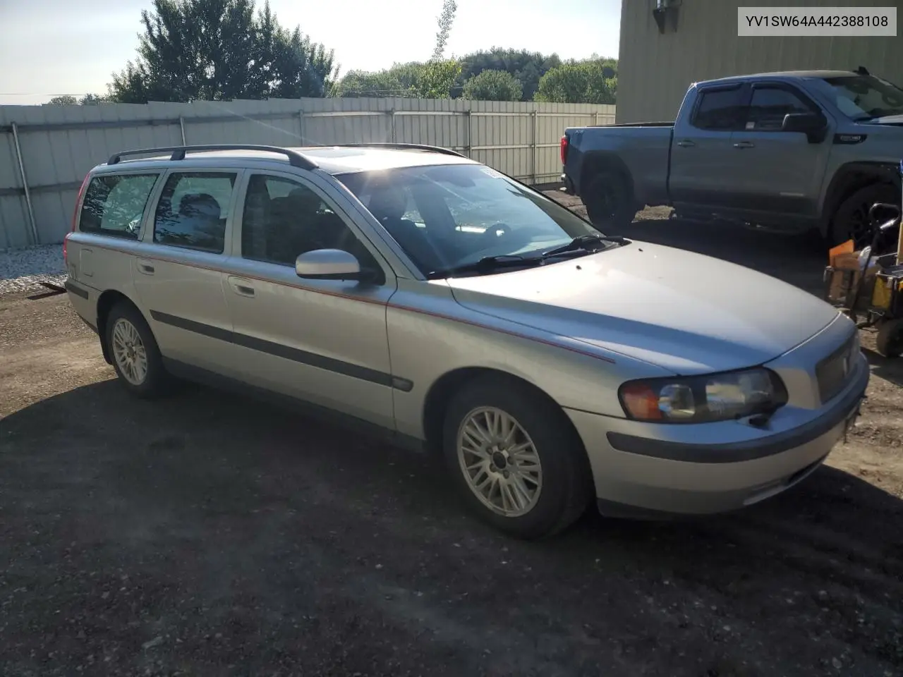 2004 Volvo V70 VIN: YV1SW64A442388108 Lot: 59290075