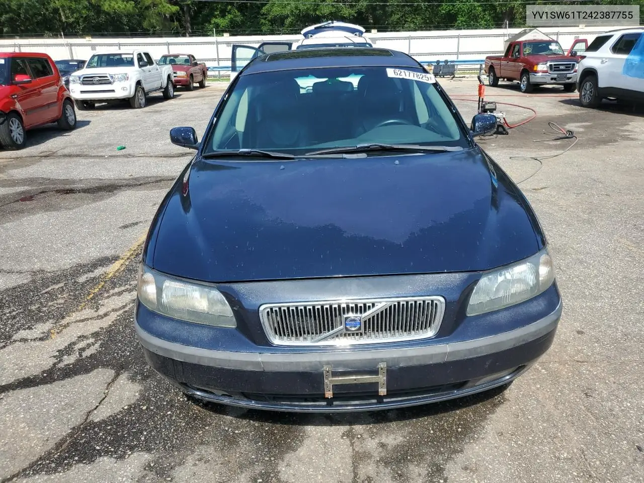 2004 Volvo V70 VIN: YV1SW61T242387755 Lot: 62177825