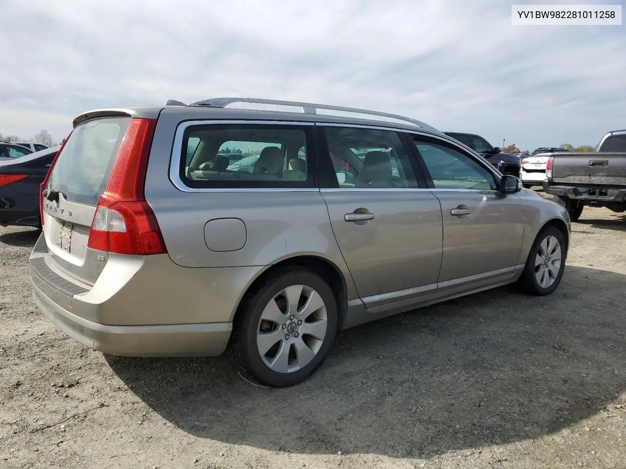 2008 Volvo V70 3.2 VIN: YV1BW982281011258 Lot: 49533565