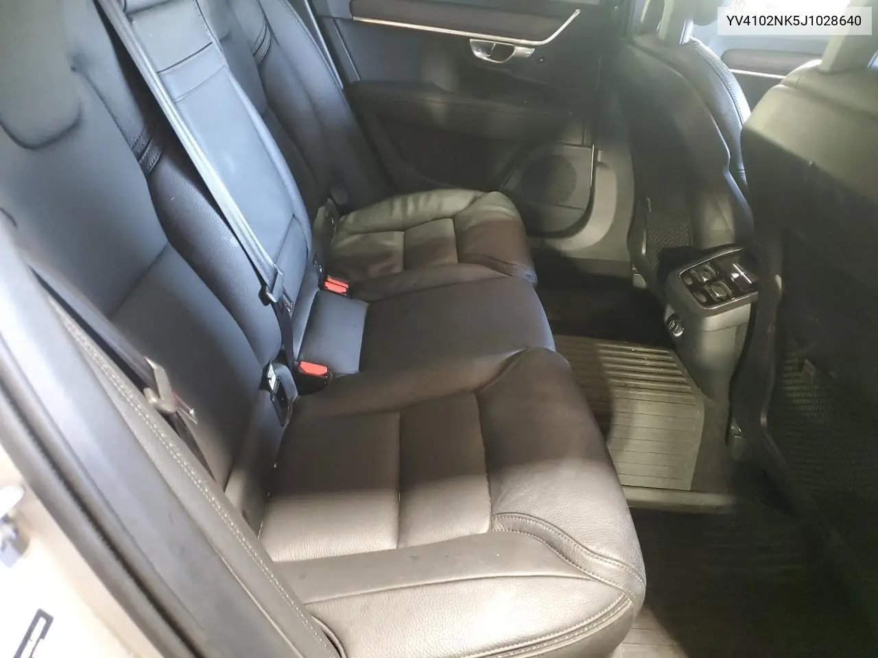 2018 Volvo V90 Cross Country T5 Momentum VIN: YV4102NK5J1028640 Lot: 58971675