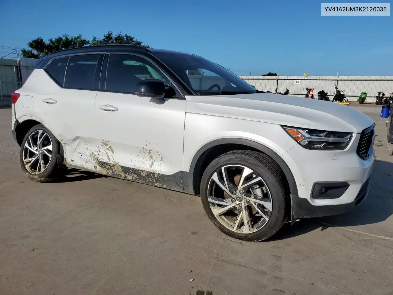 2019 Volvo Xc40 T5 R-Design VIN: YV4162UM3K2120035 Lot: 62772035
