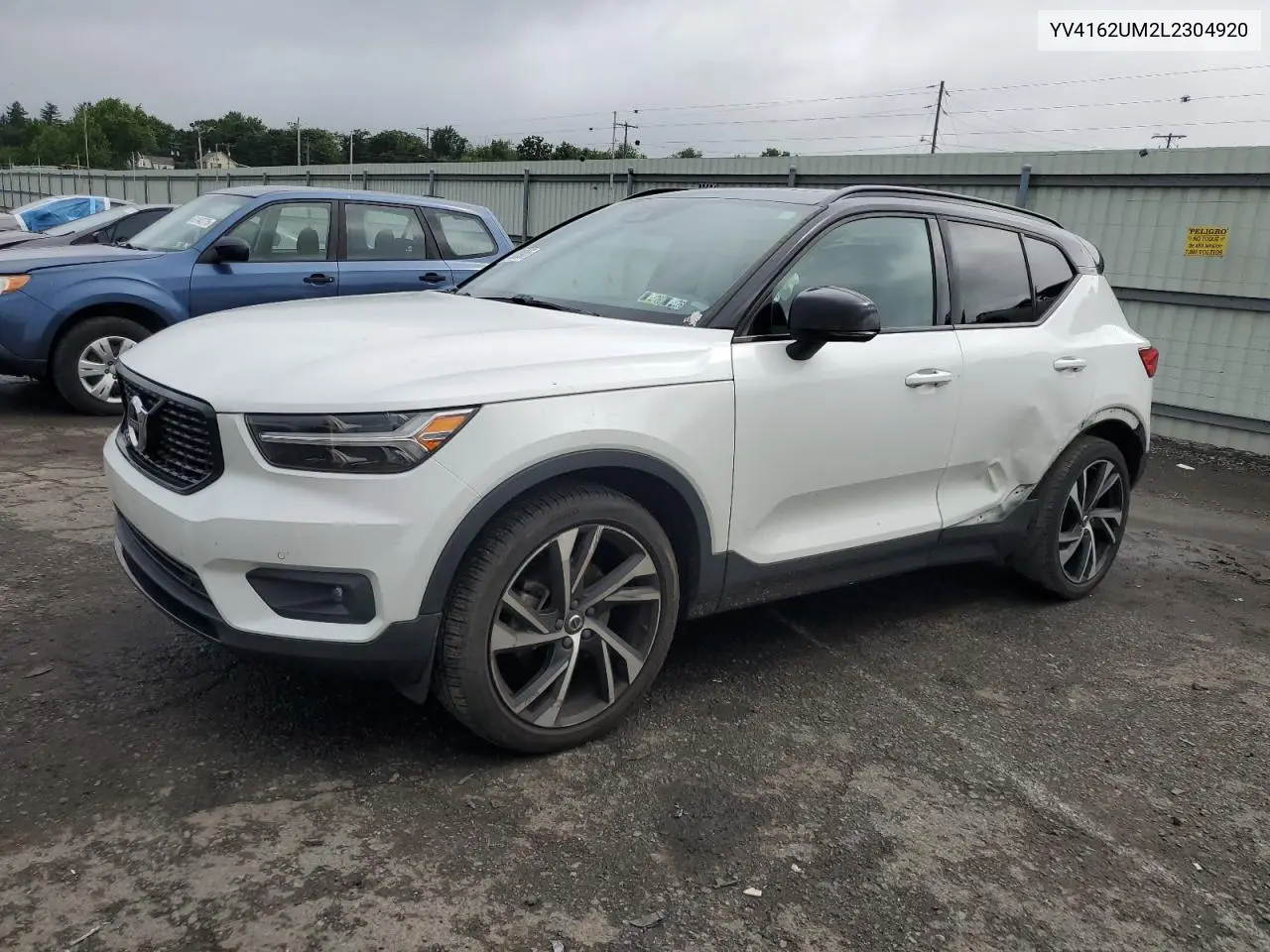 2020 Volvo Xc40 T5 R-Design VIN: YV4162UM2L2304920 Lot: 61303985