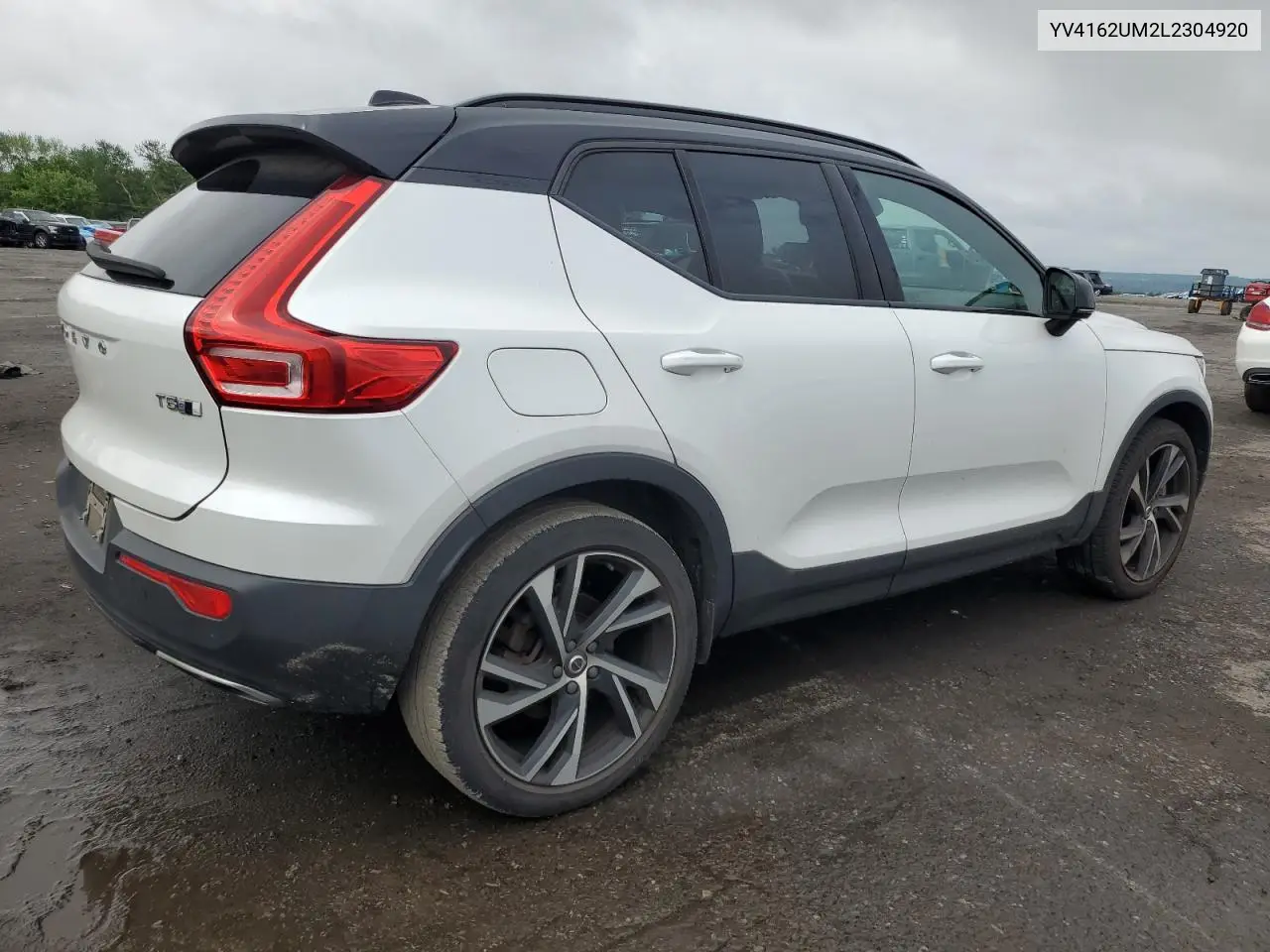 2020 Volvo Xc40 T5 R-Design VIN: YV4162UM2L2304920 Lot: 61303985