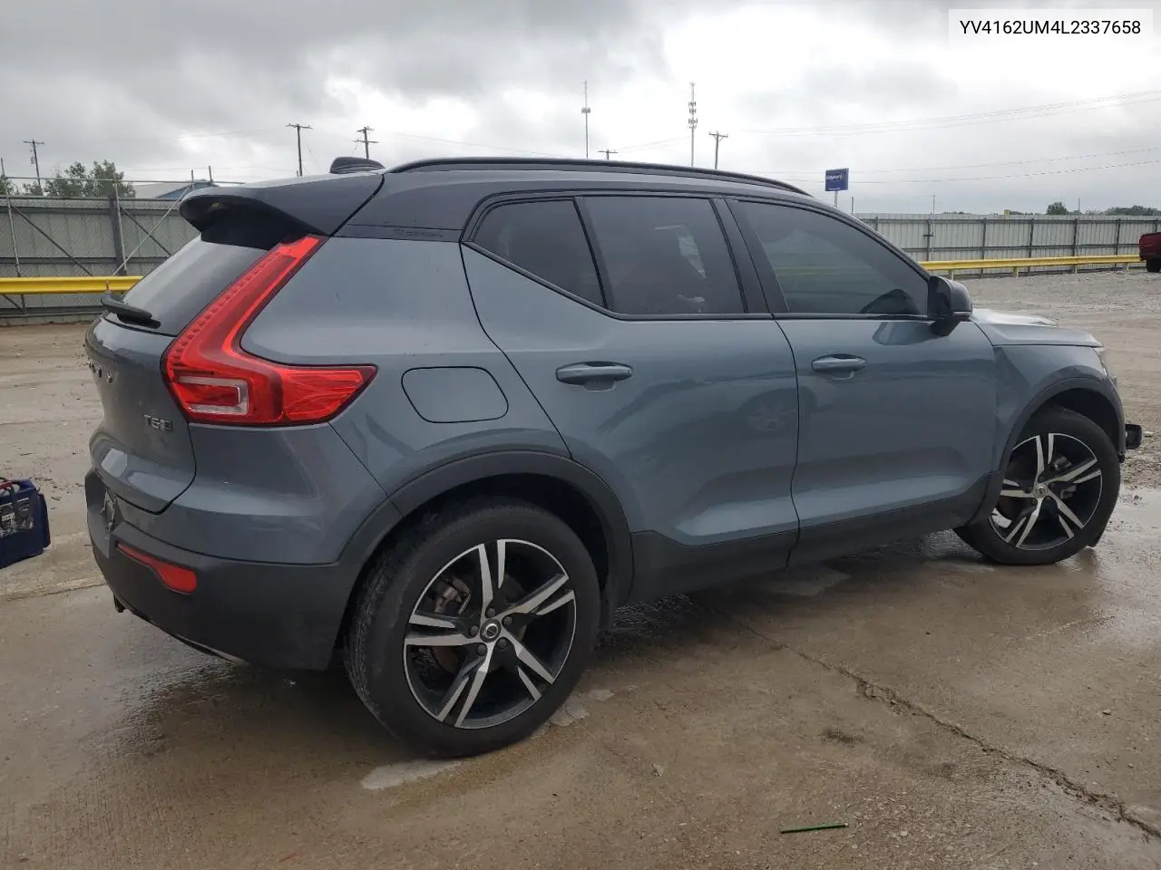 2020 Volvo Xc40 T5 R-Design VIN: YV4162UM4L2337658 Lot: 61304505