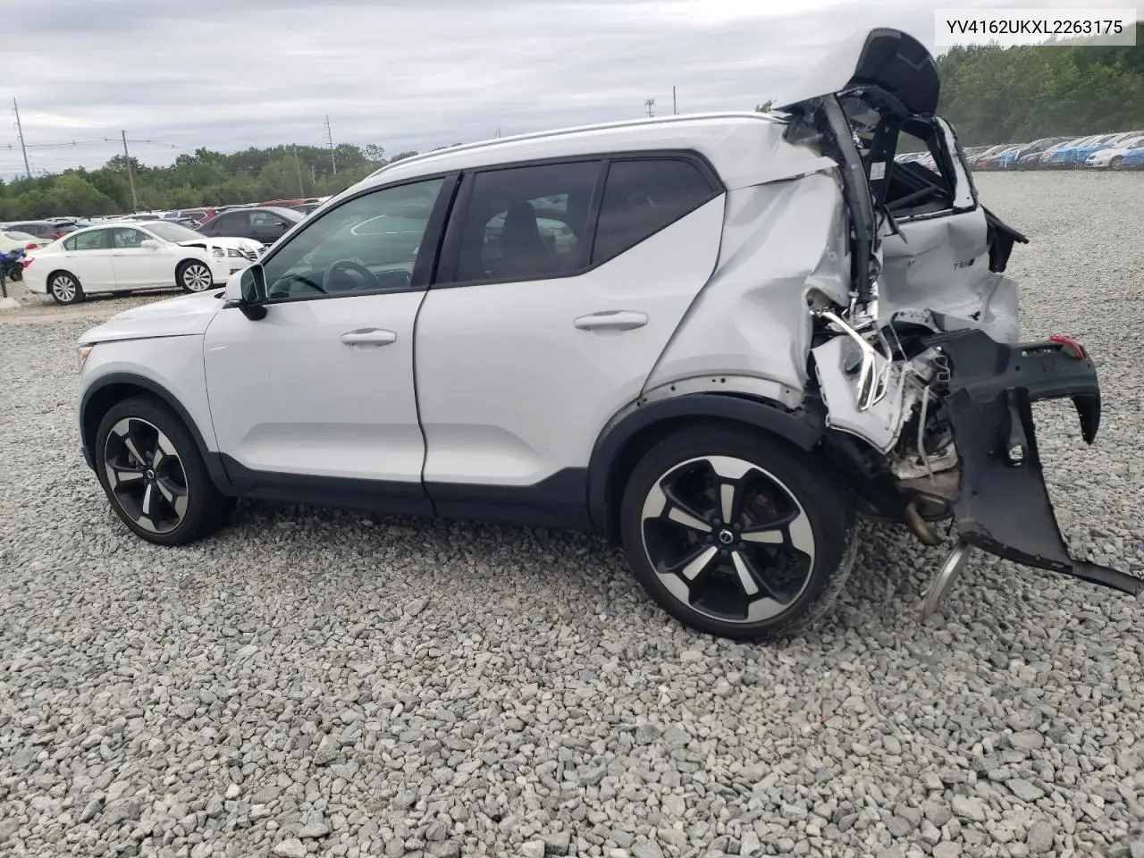 2020 Volvo Xc40 T5 Momentum VIN: YV4162UKXL2263175 Lot: 62497935