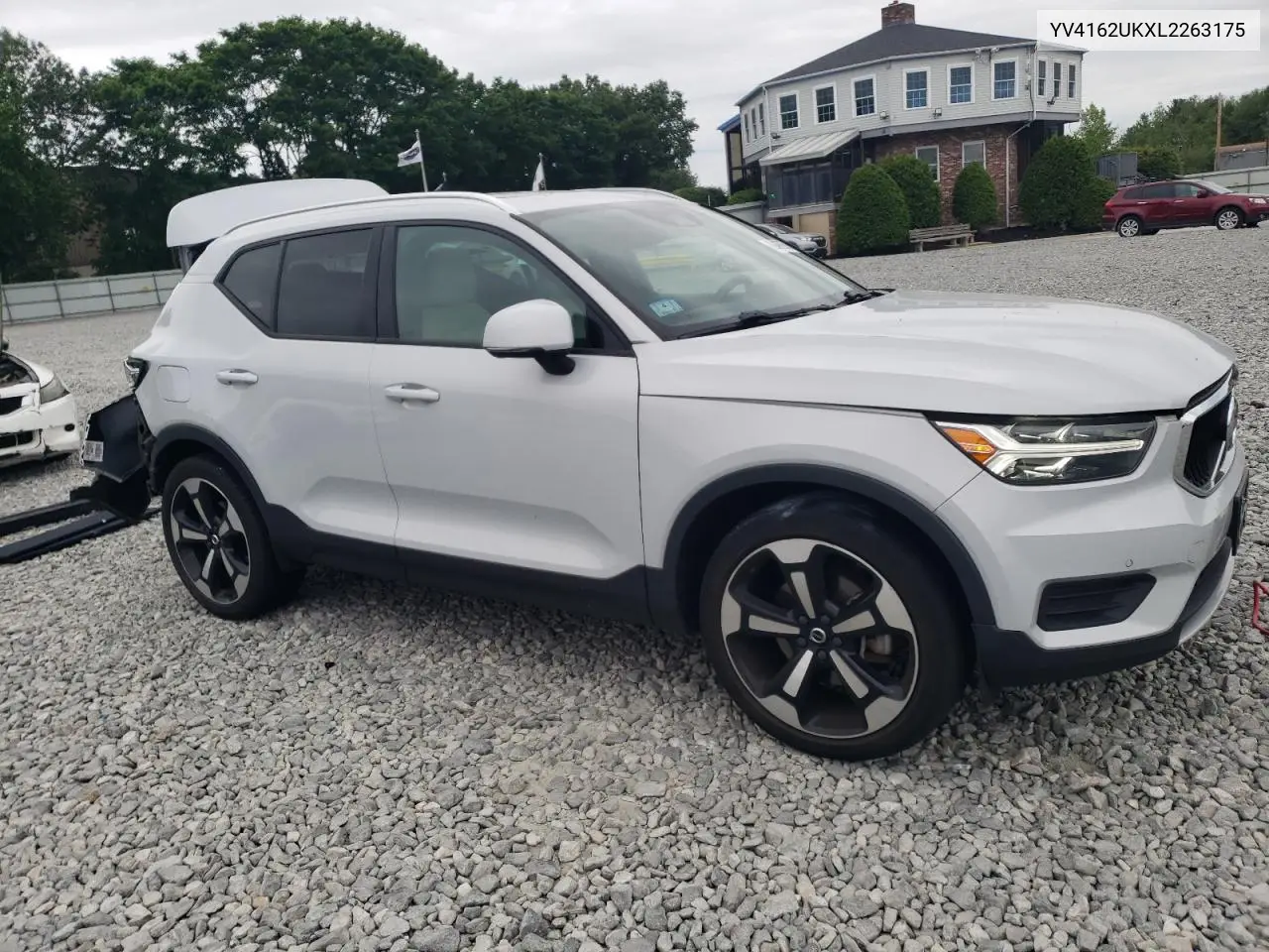 2020 Volvo Xc40 T5 Momentum VIN: YV4162UKXL2263175 Lot: 62497935