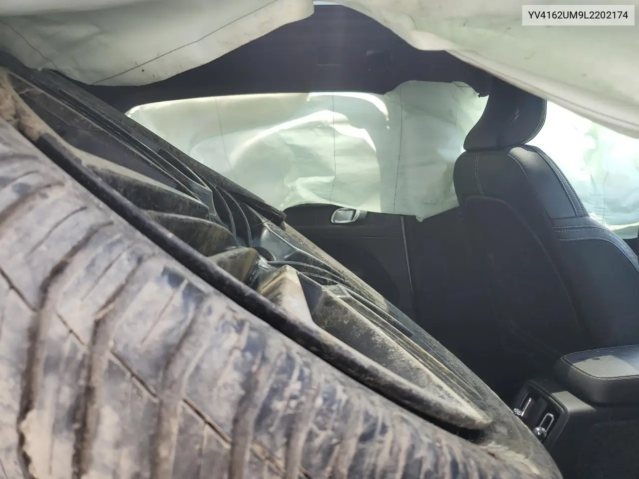 2020 Volvo Xc40 T5 R-Design VIN: YV4162UM9L2202174 Lot: 62759515