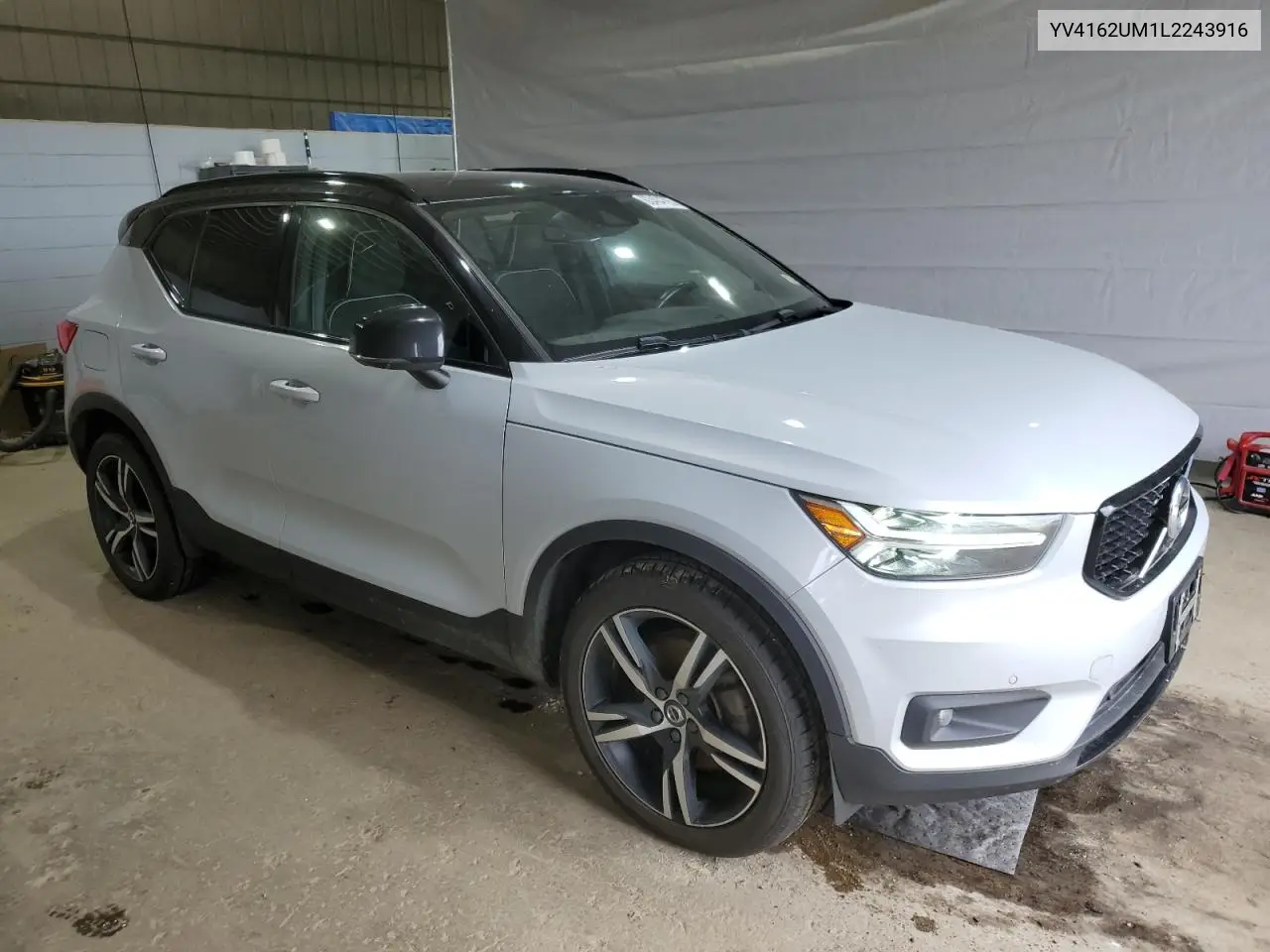 2020 Volvo Xc40 T5 R-Design VIN: YV4162UM1L2243916 Lot: 63404785