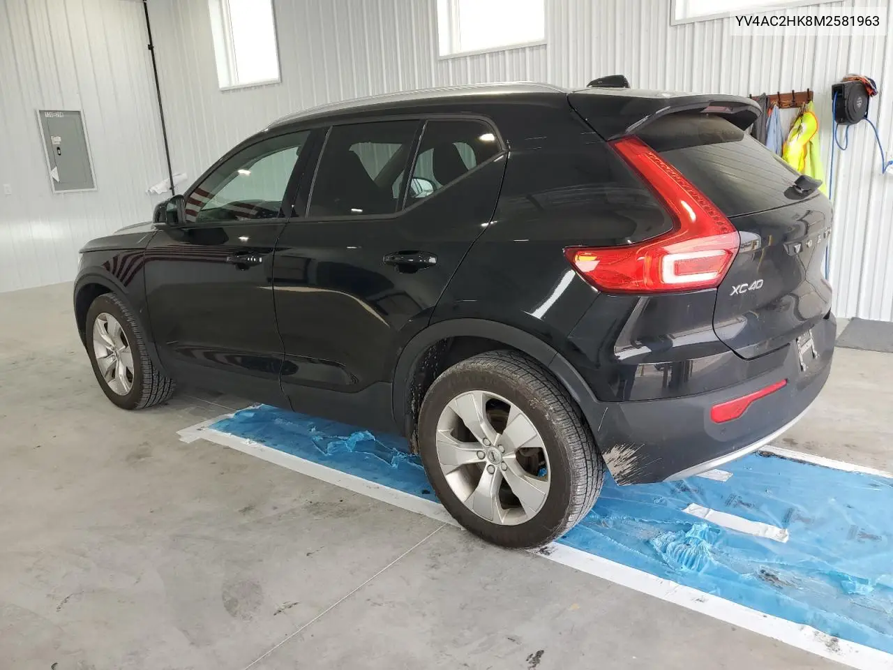 2021 Volvo Xc40 T4 Momentum VIN: YV4AC2HK8M2581963 Lot: 54700415