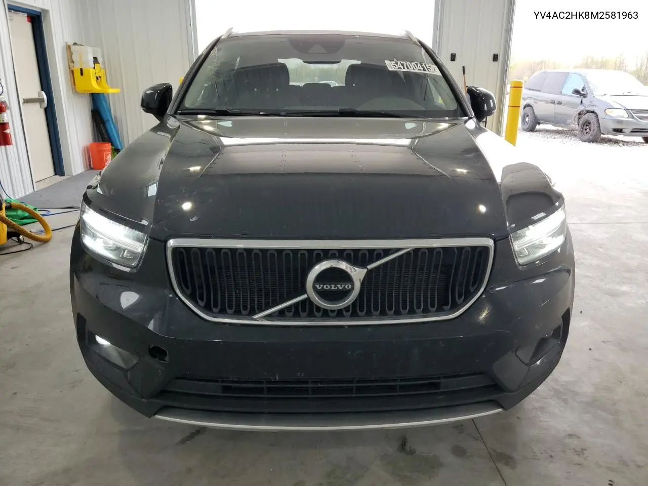 2021 Volvo Xc40 T4 Momentum VIN: YV4AC2HK8M2581963 Lot: 54700415