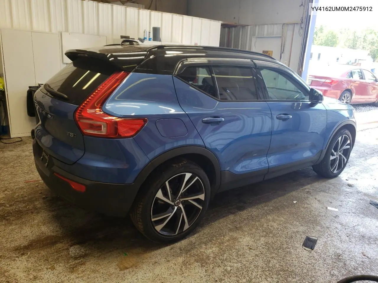 2021 Volvo Xc40 T5 R-Design VIN: YV4162UM0M2475912 Lot: 61825385