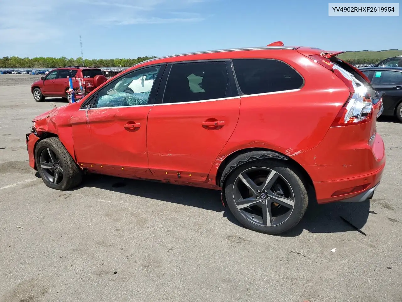 2015 Volvo Xc60 T6 R-Design Platinum VIN: YV4902RHXF2619954 Lot: 56196155