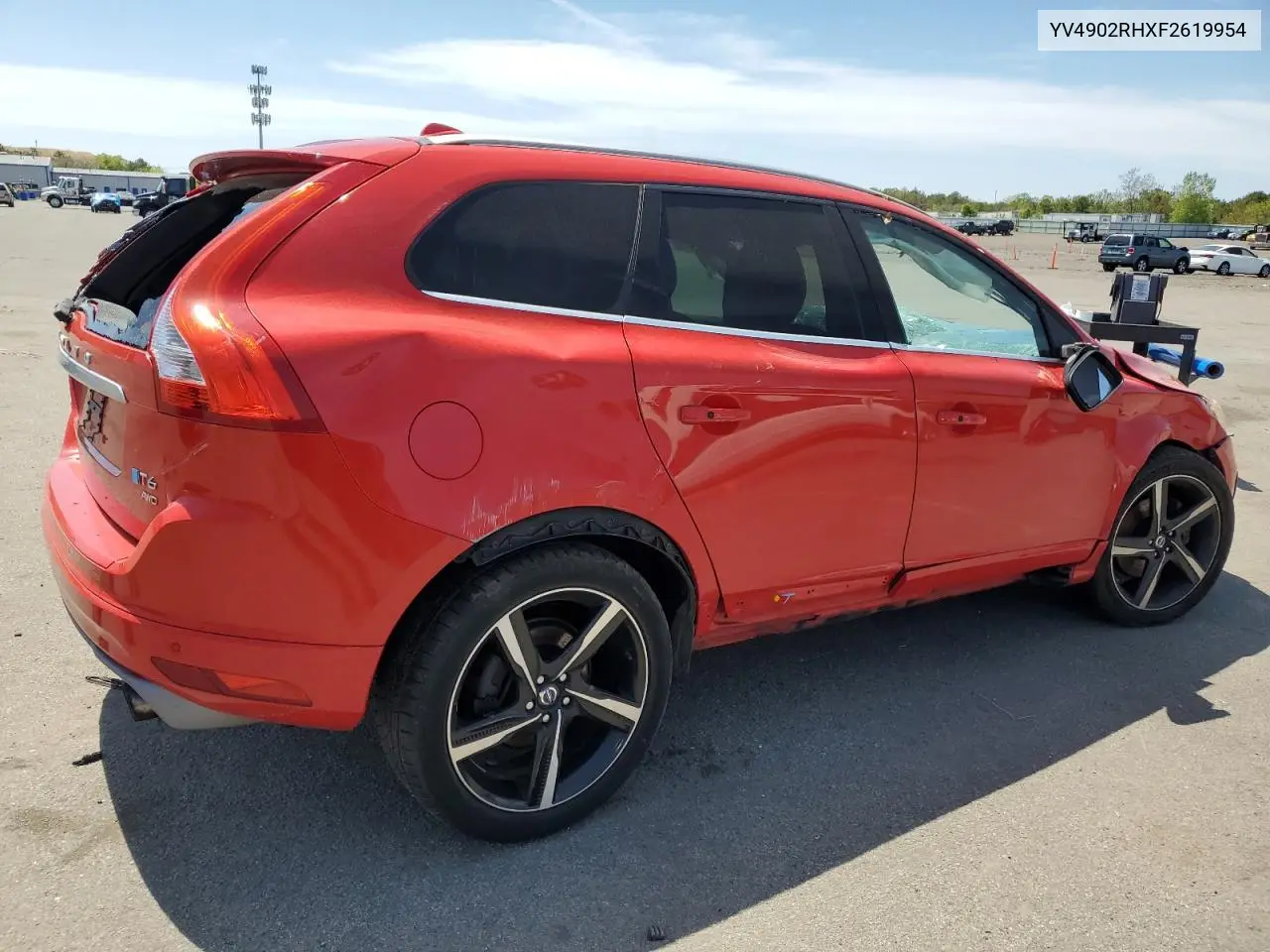 2015 Volvo Xc60 T6 R-Design Platinum VIN: YV4902RHXF2619954 Lot: 56196155