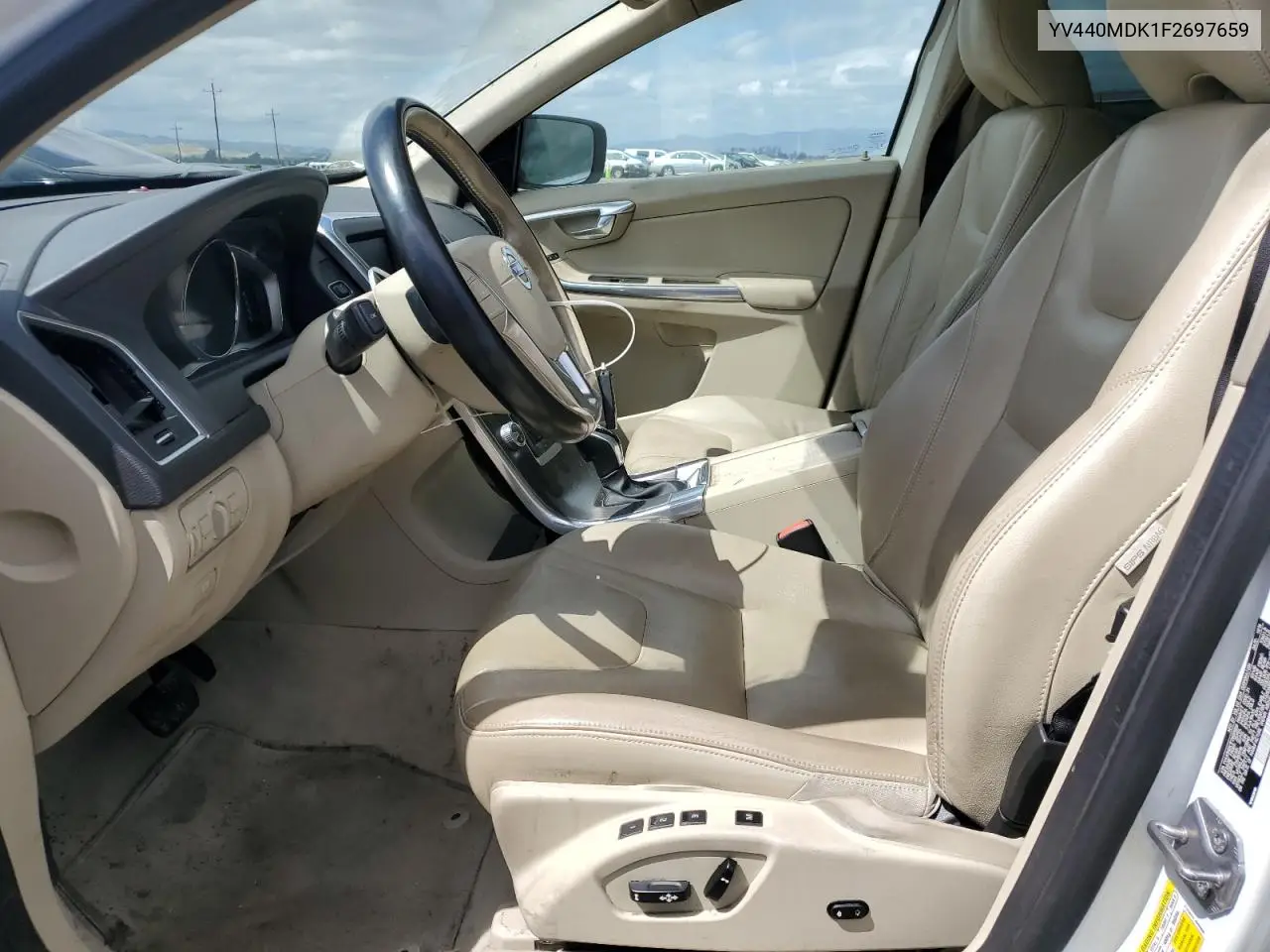 2015 Volvo Xc60 T5 Premier VIN: YV440MDK1F2697659 Lot: 56246195