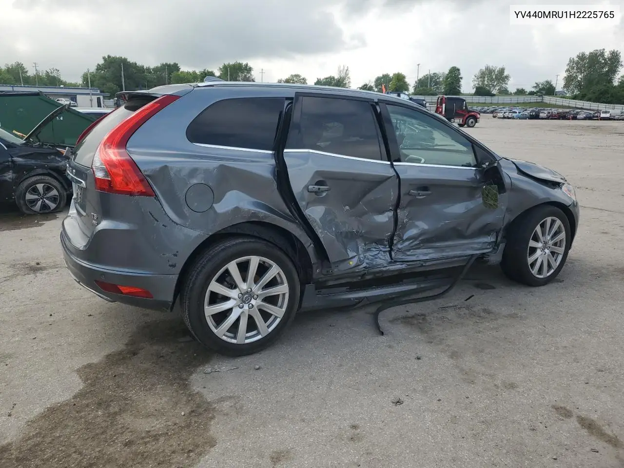 2017 Volvo Xc60 T5 Inscription VIN: YV440MRU1H2225765 Lot: 56750335