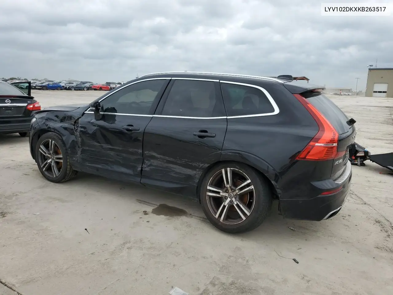 2019 Volvo Xc60 T5 Momentum VIN: LYV102DKXKB263517 Lot: 52601395