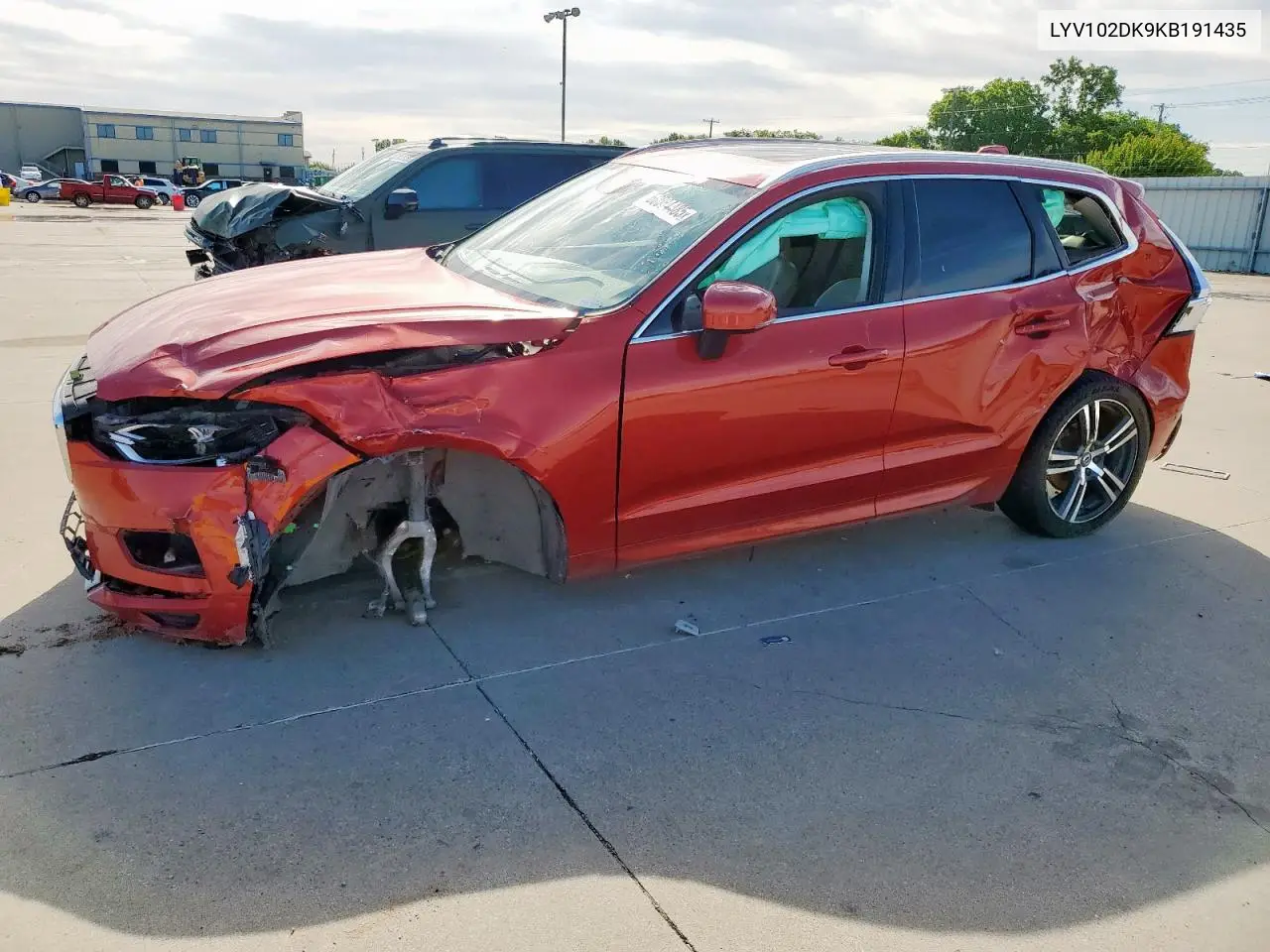 2019 Volvo Xc60 T5 Momentum VIN: LYV102DK9KB191435 Lot: 60084485