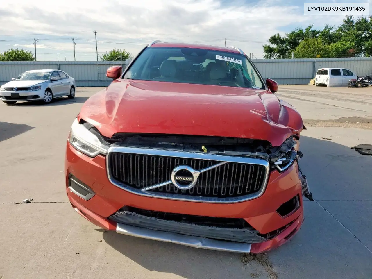 2019 Volvo Xc60 T5 Momentum VIN: LYV102DK9KB191435 Lot: 60084485