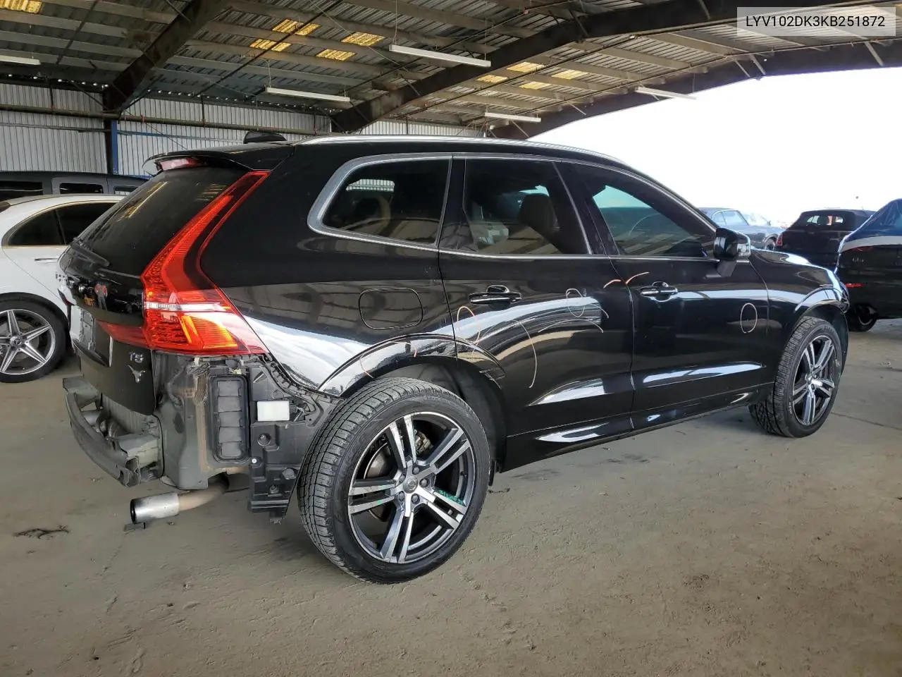 2019 Volvo Xc60 T5 Momentum VIN: LYV102DK3KB251872 Lot: 62732575