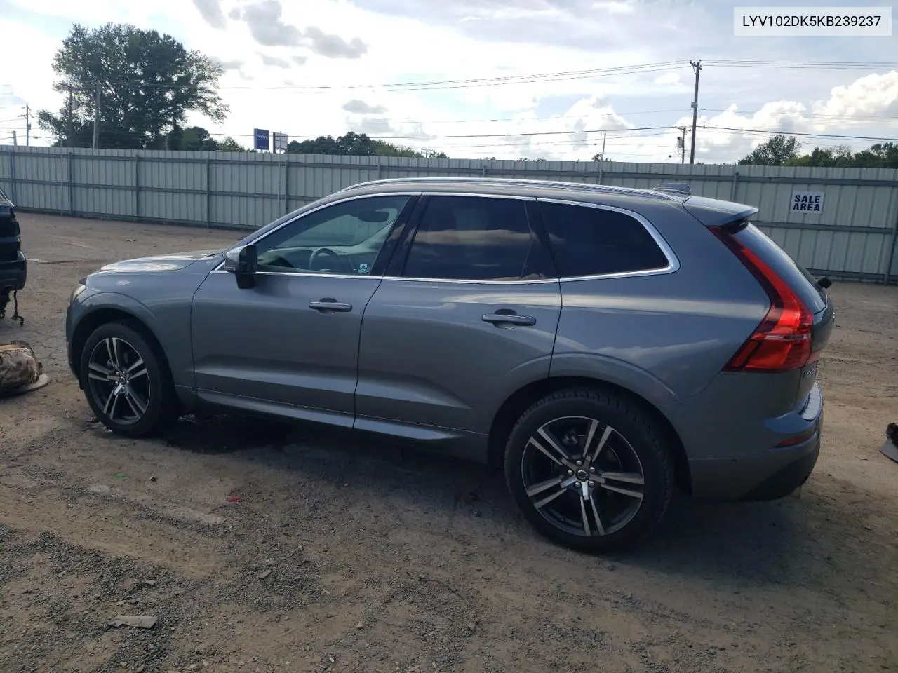 2019 Volvo Xc60 T5 Momentum VIN: LYV102DK5KB239237 Lot: 63373895