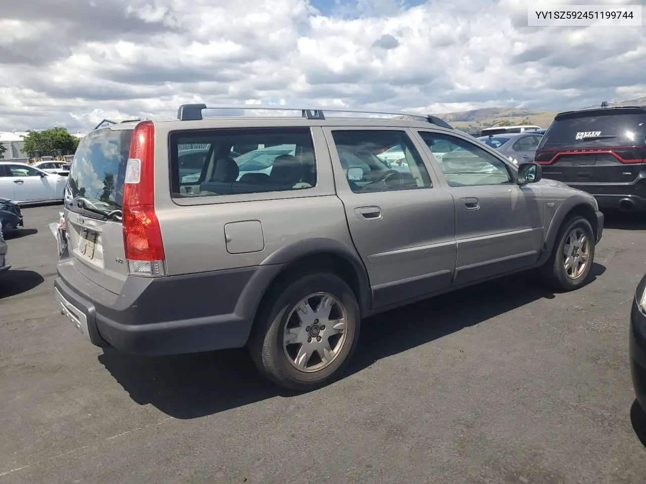 2005 Volvo Xc70 VIN: YV1SZ592451199744 Lot: 56257095