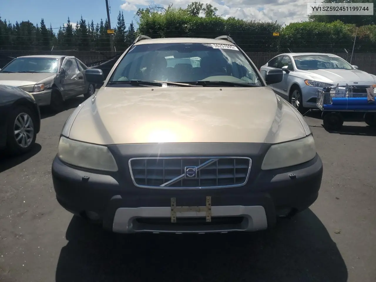 2005 Volvo Xc70 VIN: YV1SZ592451199744 Lot: 56257095
