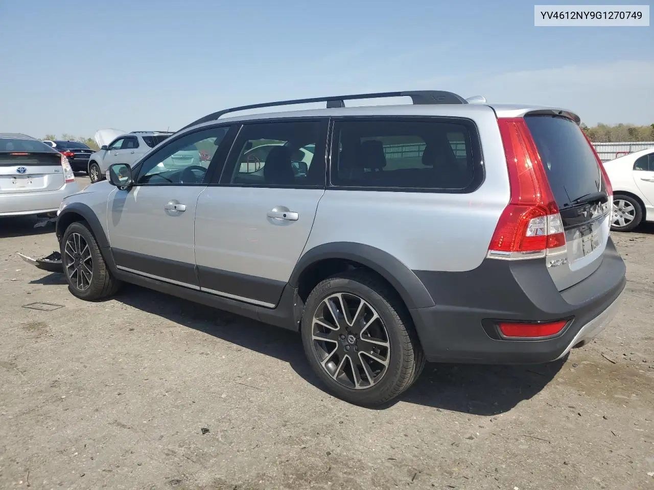 2016 Volvo Xc70 T5 Classic Platinum VIN: YV4612NY9G1270749 Lot: 53648815