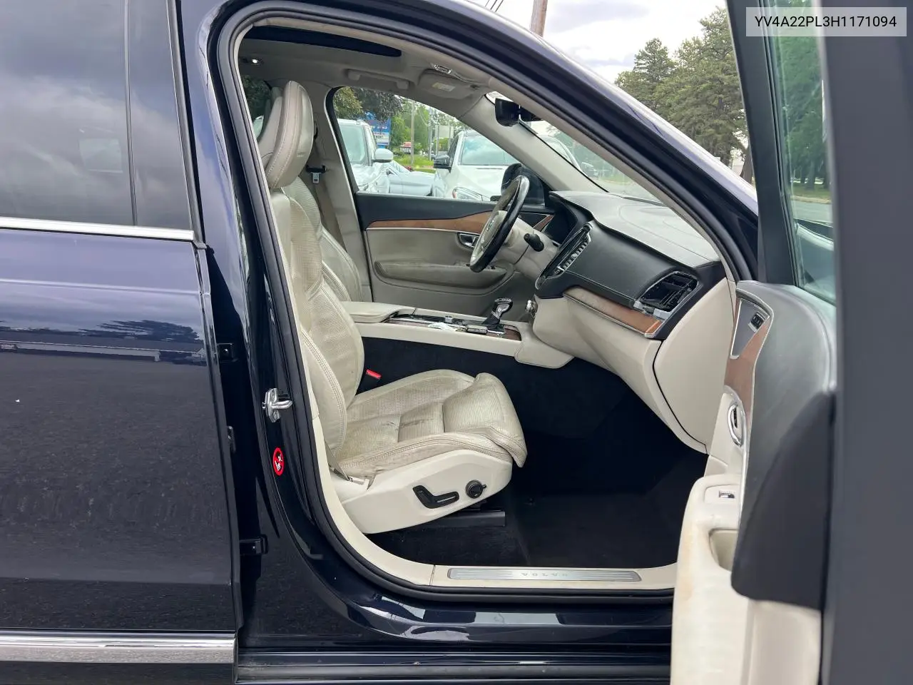 2017 Volvo Xc90 T6 VIN: YV4A22PL3H1171094 Lot: 63526935
