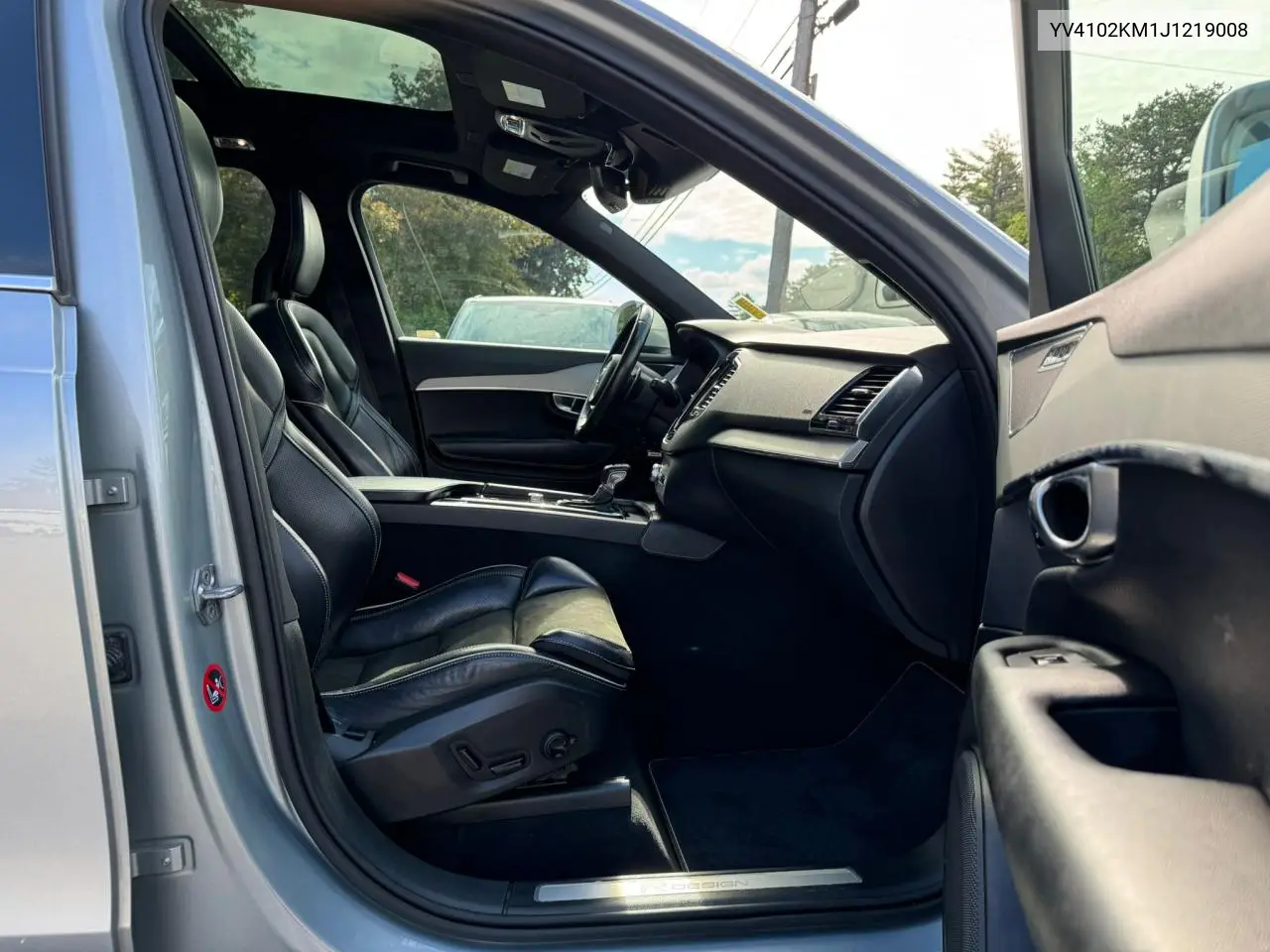 2018 Volvo Xc90 T5 VIN: YV4102KM1J1219008 Lot: 63206265