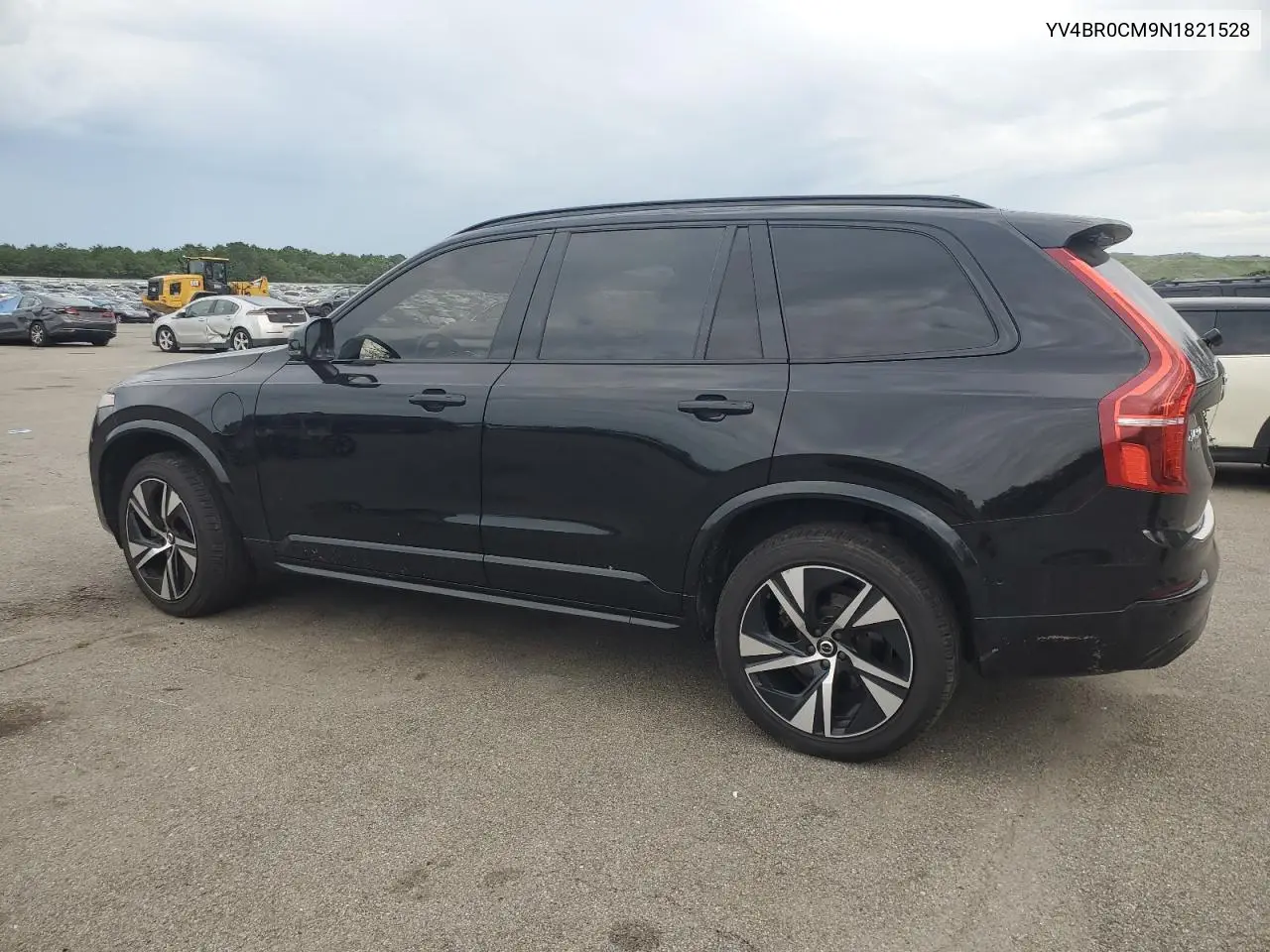 2022 Volvo Xc90 T8 Recharge R-Design VIN: YV4BR0CM9N1821528 Lot: 64172105