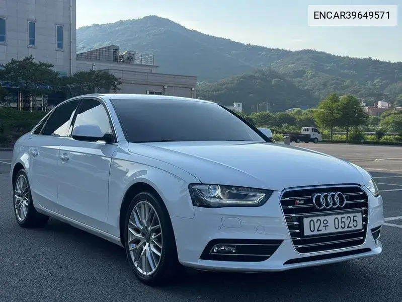 New A4 30 Tdi Dynamic B8 VIN: ENCAR39649571 Lot: 39649571