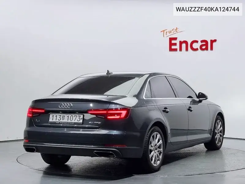 A4 (B9) 40 Tfsi VIN: WAUZZZF40KA124744 Lot: 39633598