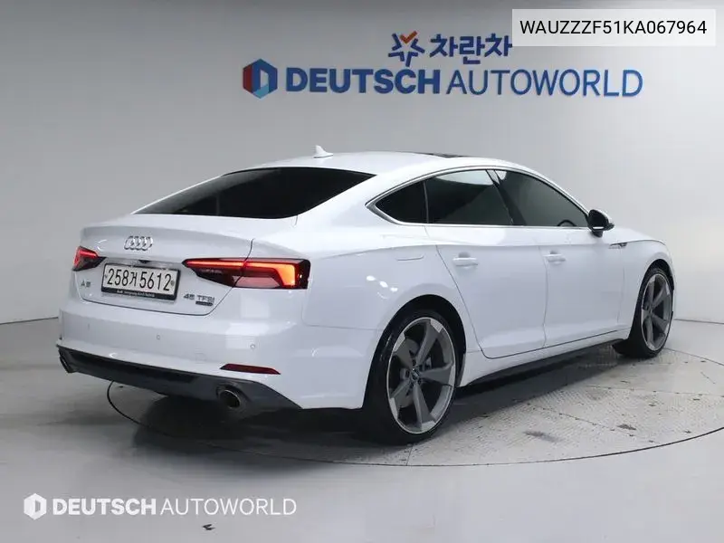 A5 (F5) 45 Tfsi Quattro Premium Sport Bag VIN: WAUZZZF51KA067964 Lot: 40023768