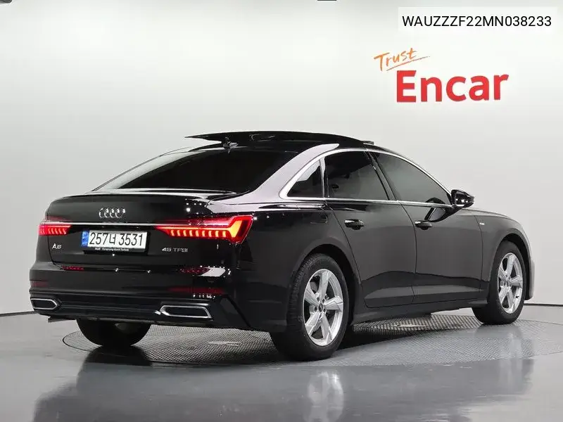 A6 (C8) 45 Tfsi VIN: WAUZZZF22MN038233 Lot: 39972882