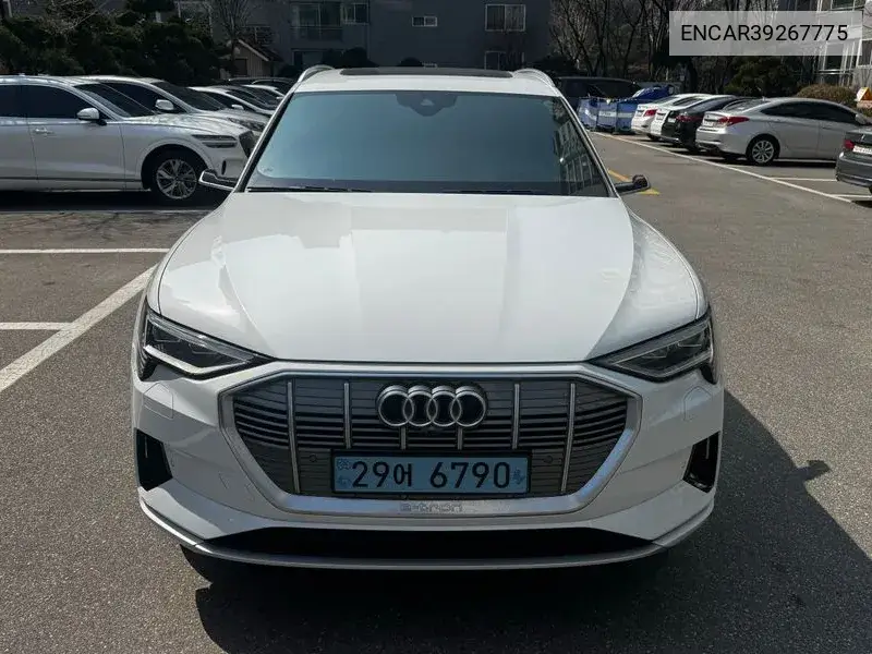 E-Tron 55 Quattro VIN: ENCAR39267775 Lot: 39267775