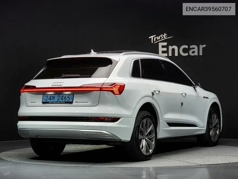 E-Tron 55 Quattro VIN: ENCAR39560707 Lot: 39560707
