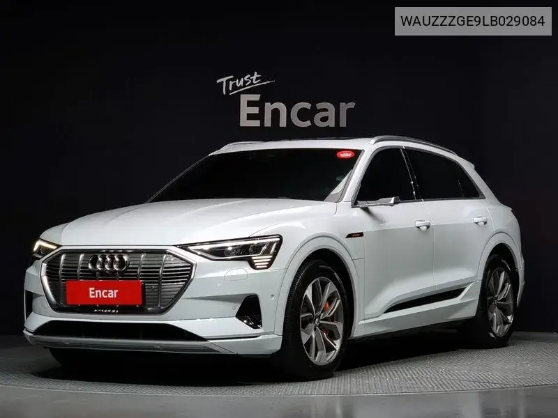 E-Tron 55 Quattro VIN: WAUZZZGE9LB029084 Lot: 39632282