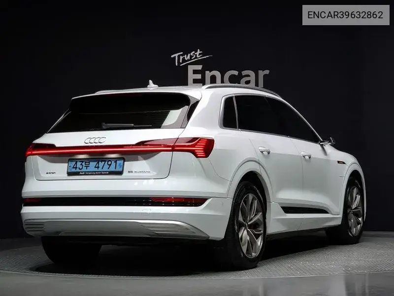 E-Tron 55 Quattro VIN: ENCAR39632862 Lot: 39632862