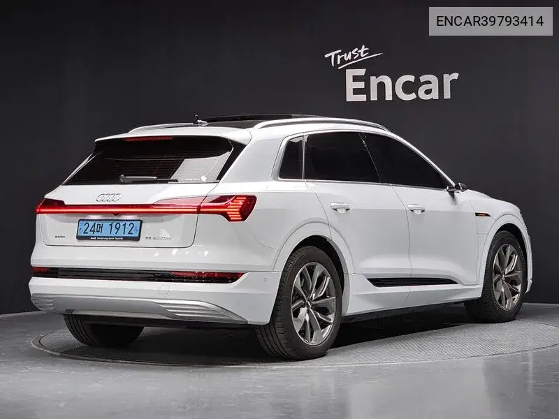 E-Tron 55 Quattro VIN: ENCAR39793414 Lot: 39793414