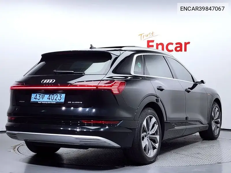 E-Tron 55 Quattro VIN: ENCAR39847067 Lot: 39847067