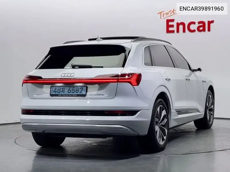 E-Tron 55 Quattro VIN: ENCAR39891960 Lot: 39891960
