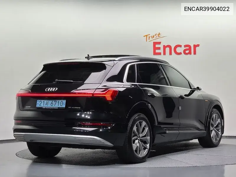 E-Tron 55 Quattro VIN: ENCAR39904022 Lot: 39904022