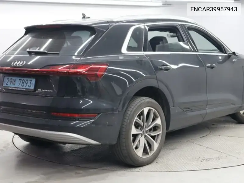 E-Tron 55 Quattro VIN: ENCAR39957943 Lot: 39957943